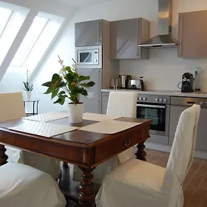 Apartamento Alga Am Westbahnhof, Viena